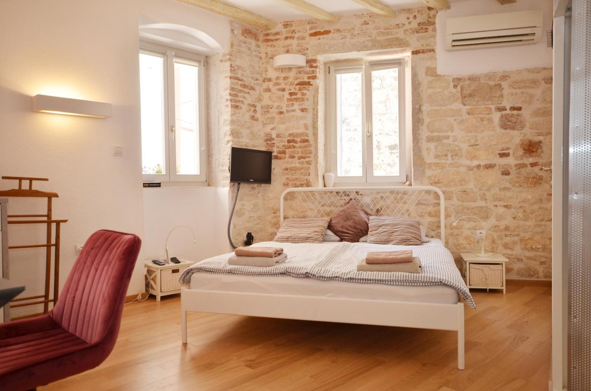 Apartments Lavanda And Oliva Ровин Екстериор снимка