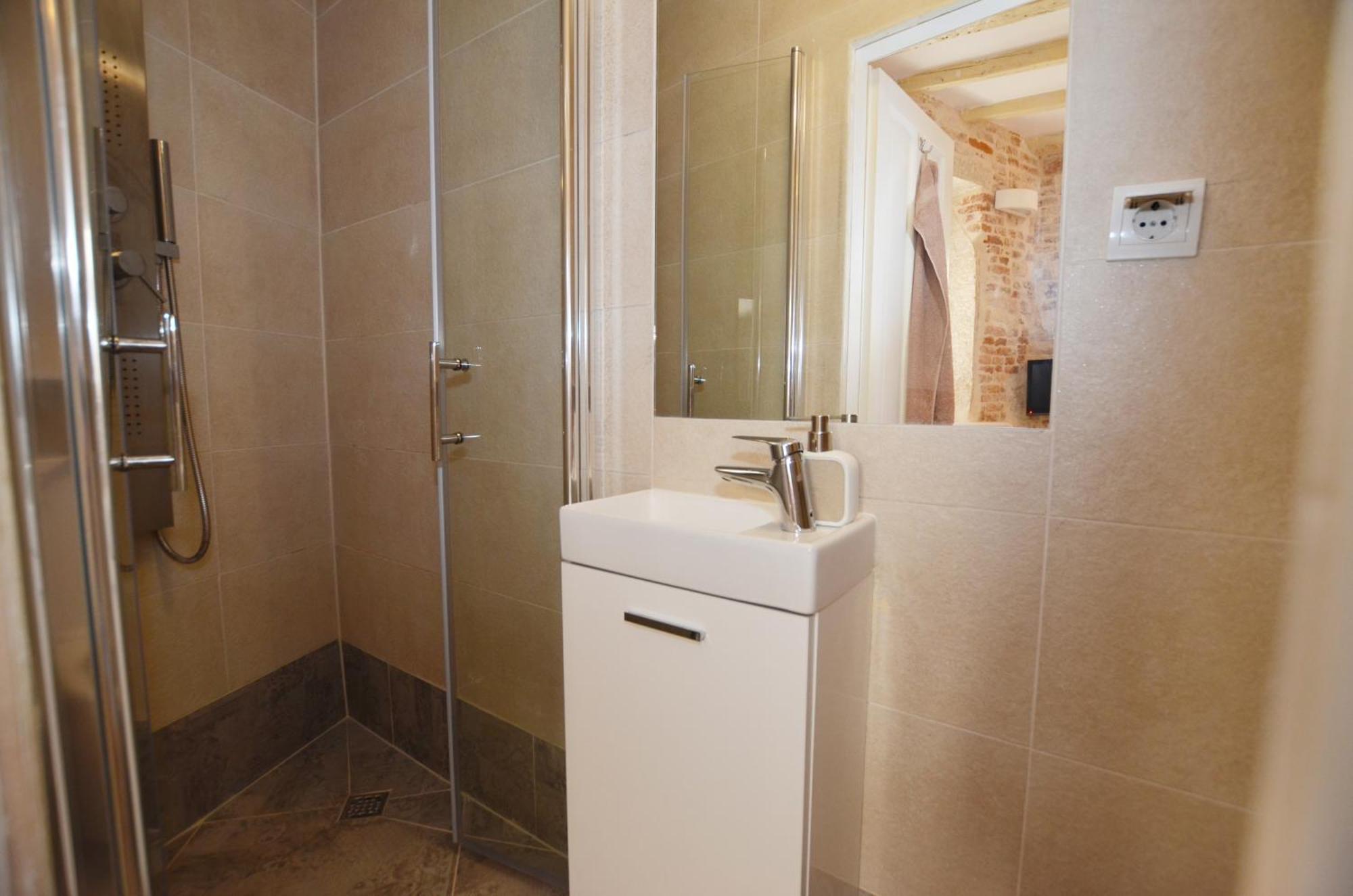 Apartments Lavanda And Oliva Ровин Екстериор снимка