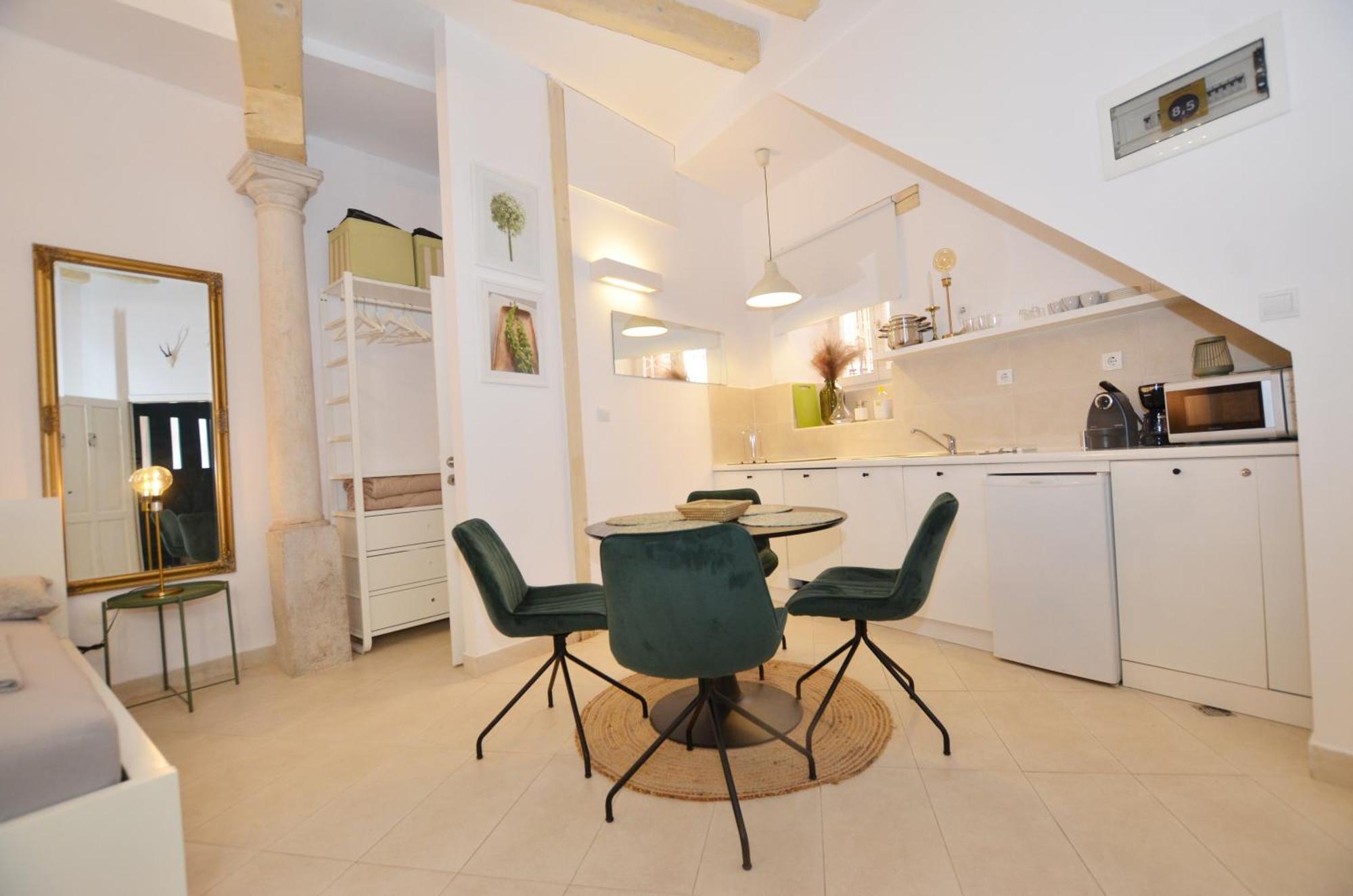 Apartments Lavanda And Oliva Ровин Екстериор снимка