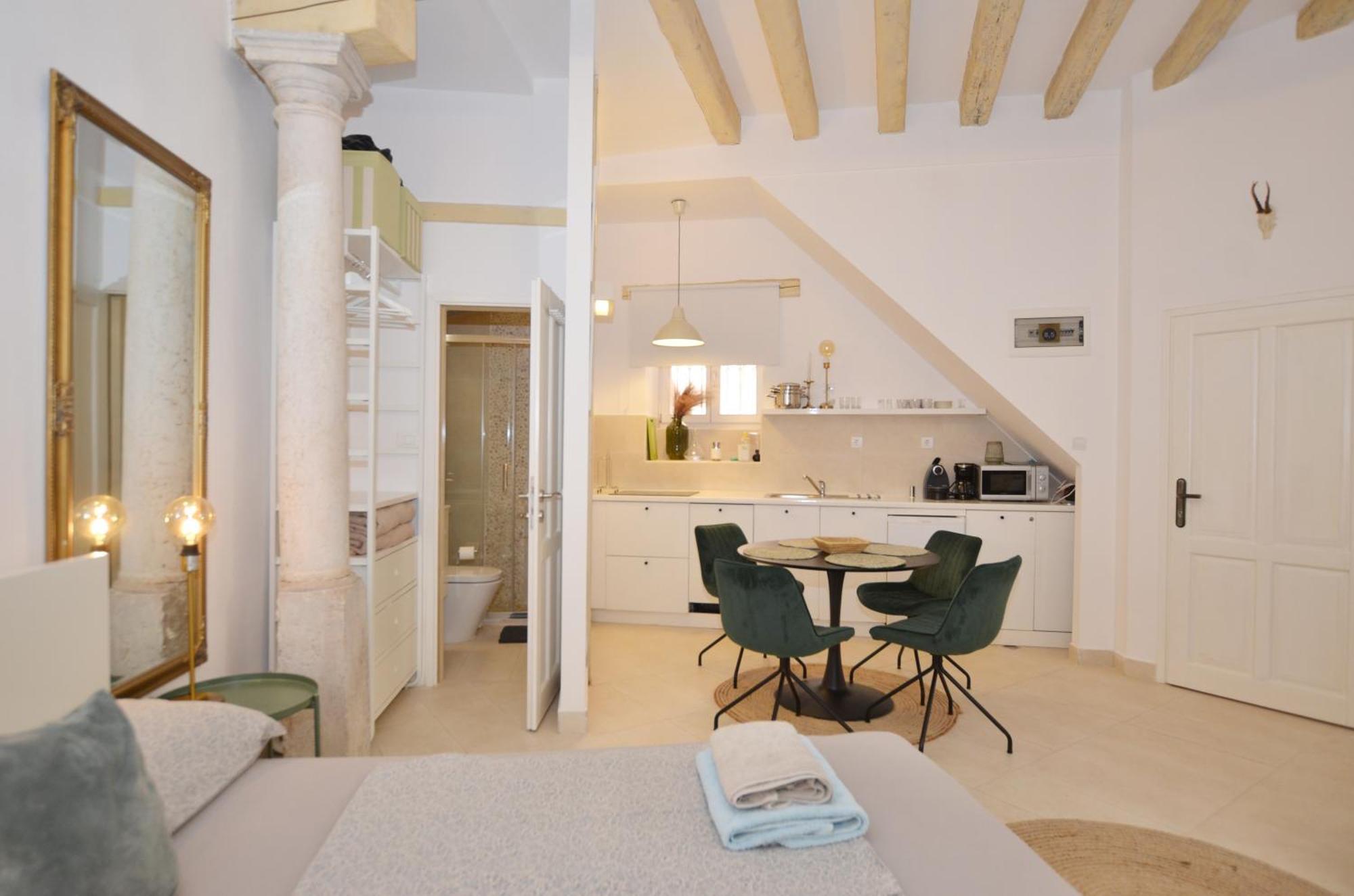Apartments Lavanda And Oliva Ровин Екстериор снимка